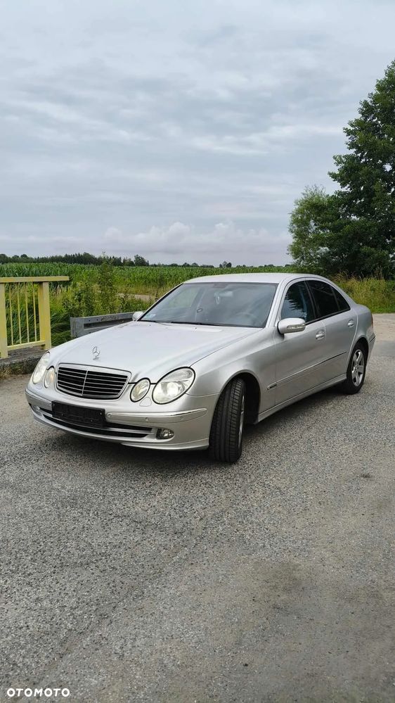 Mercedes-Benz Klasa E 200 Kompressor T Avantgarde - 2
