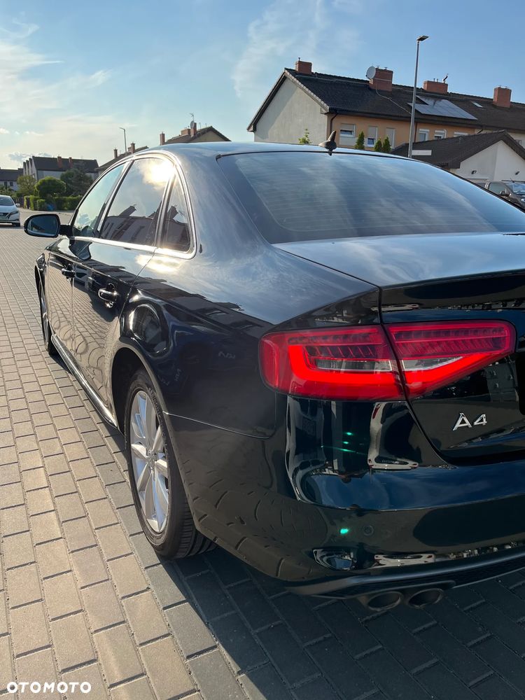 Audi A4 Limousine - 31
