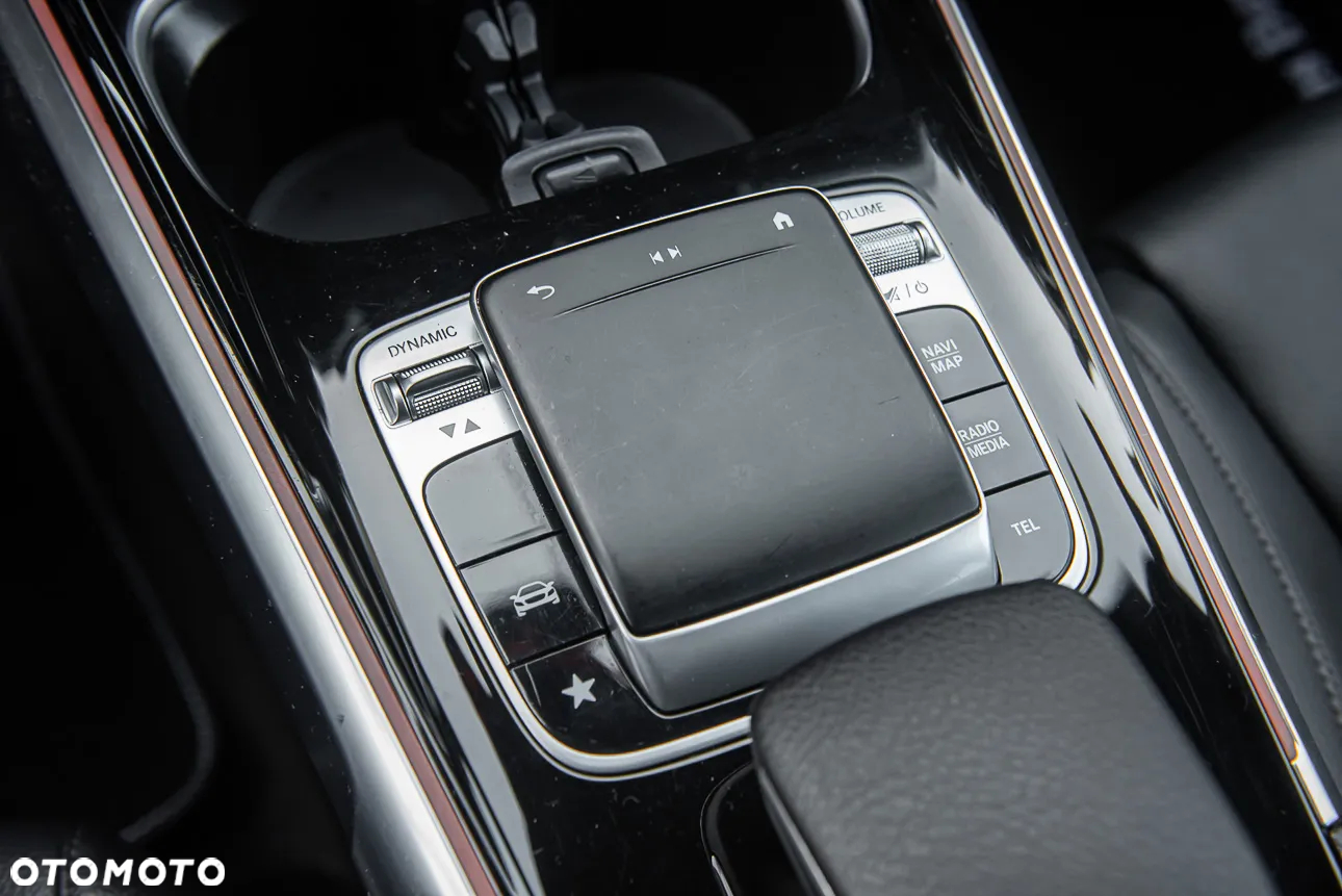 Mercedes-Benz GLB 250 4-Matic 8G-DCT - 26