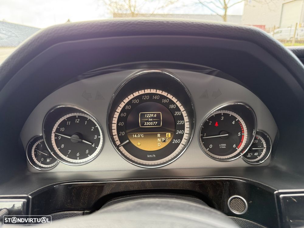 Mercedes-Benz E 220 T CDI 7G-TRONIC Avantgarde - 10