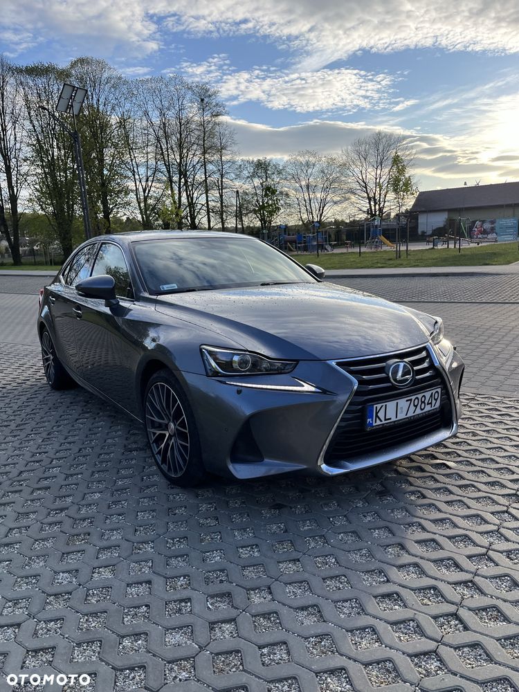 Lexus Inny - 1