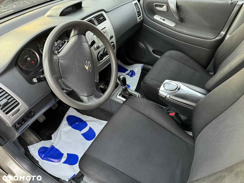 Suzuki Liana 1.6 Comfort - 9