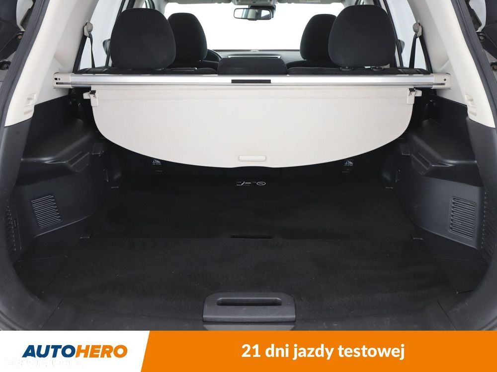 Nissan X-Trail 1.6 DIG-T Visia 2WD - 17