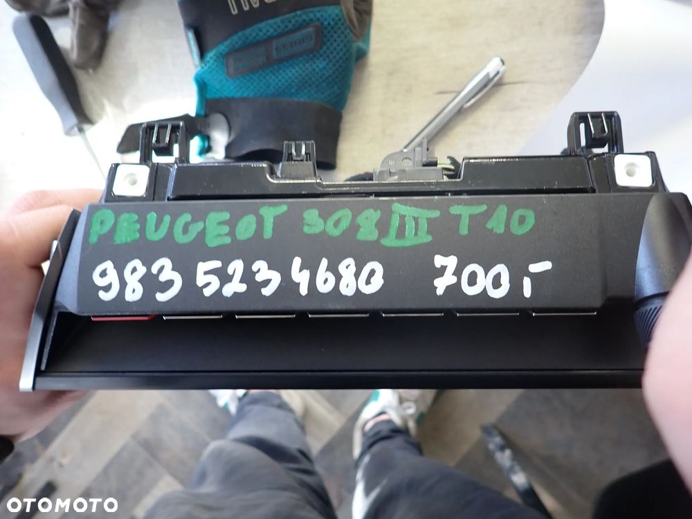 PEUGEOT 308 III T10 RADIO NAVI 9835234680 - 2