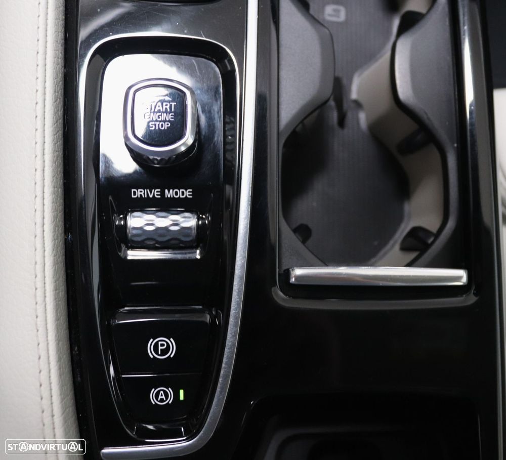 Volvo V60 2.0 T8 AWD TE Inscription - 32