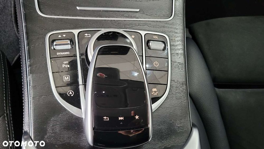 Mercedes-Benz GLC - 28
