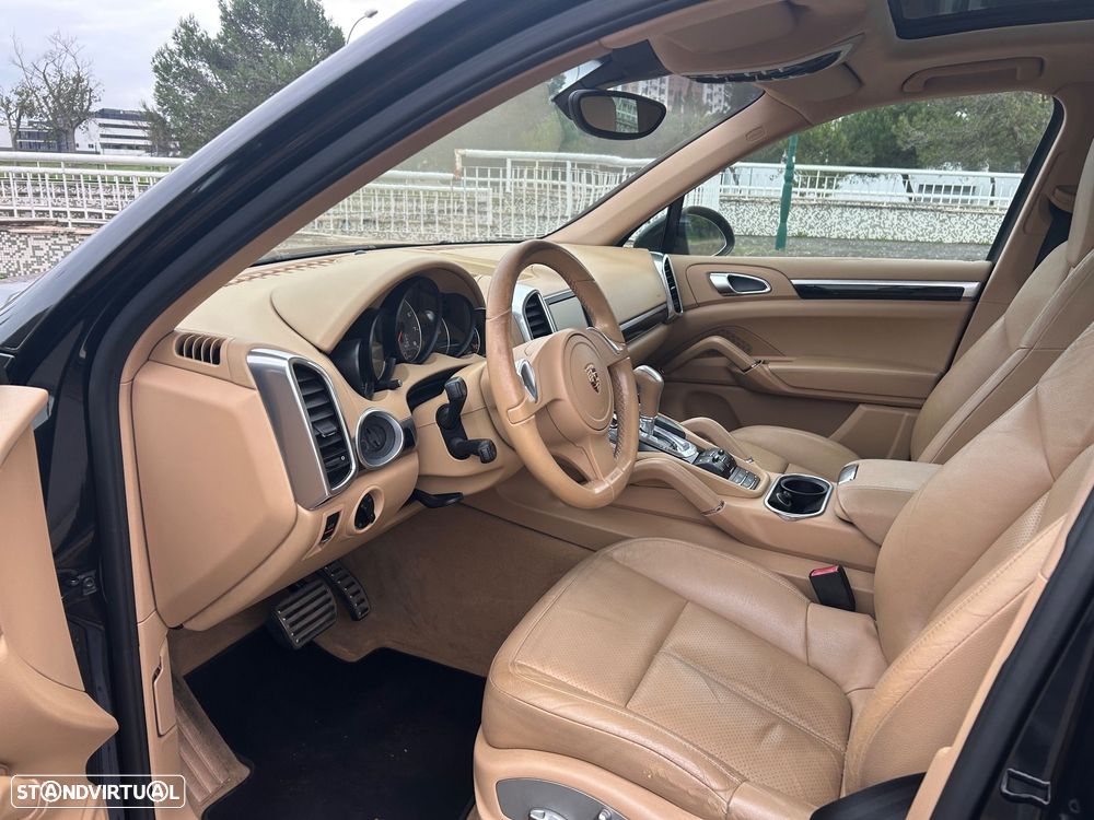 Porsche Cayenne S - 15