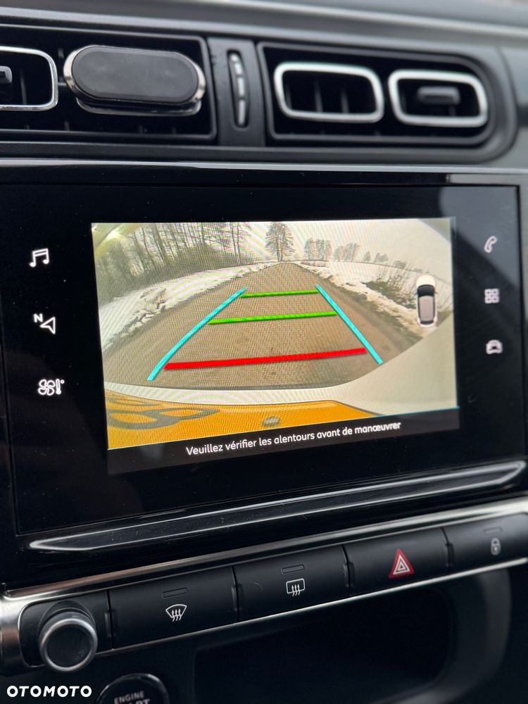 Citroën C3 1.2 PureTech Shine EAT6 - 13