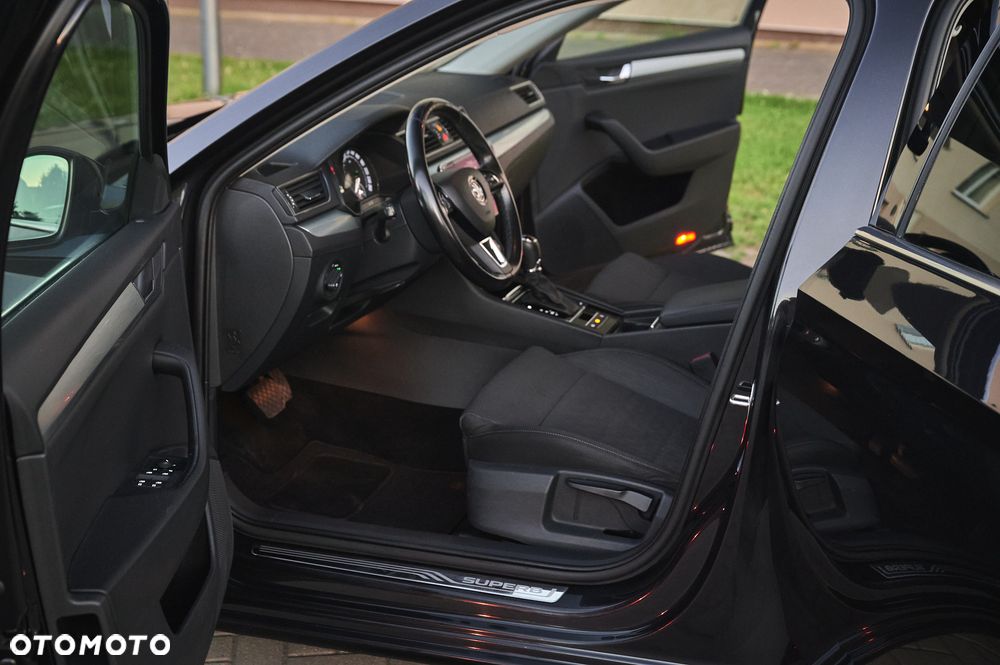 Skoda Superb 2.0 TDI Ambition DSG7 - 22