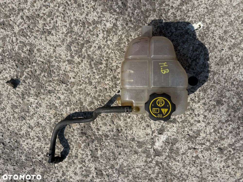 OPEL MERIVA B ZBIORNICZEK PŁYNU WYRÓWNAWCZY - 1