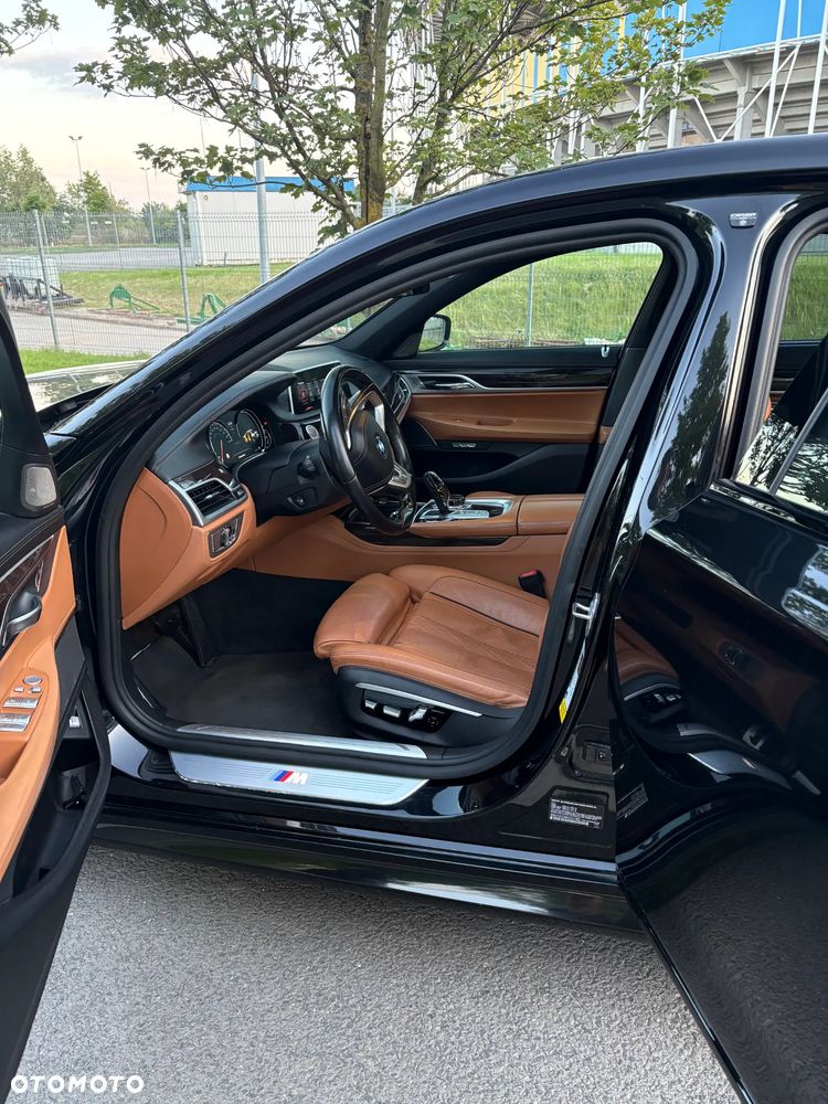 BMW Seria 7 740Li - 8