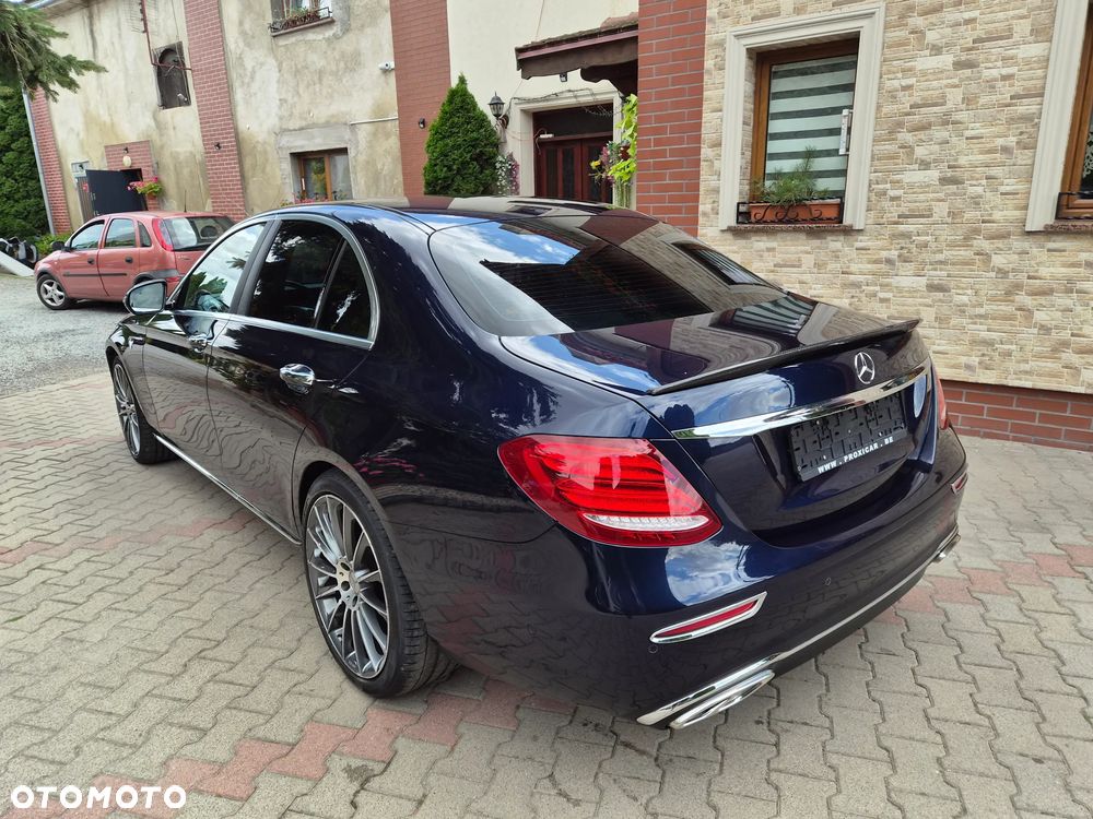 Mercedes-Benz Klasa E - 9