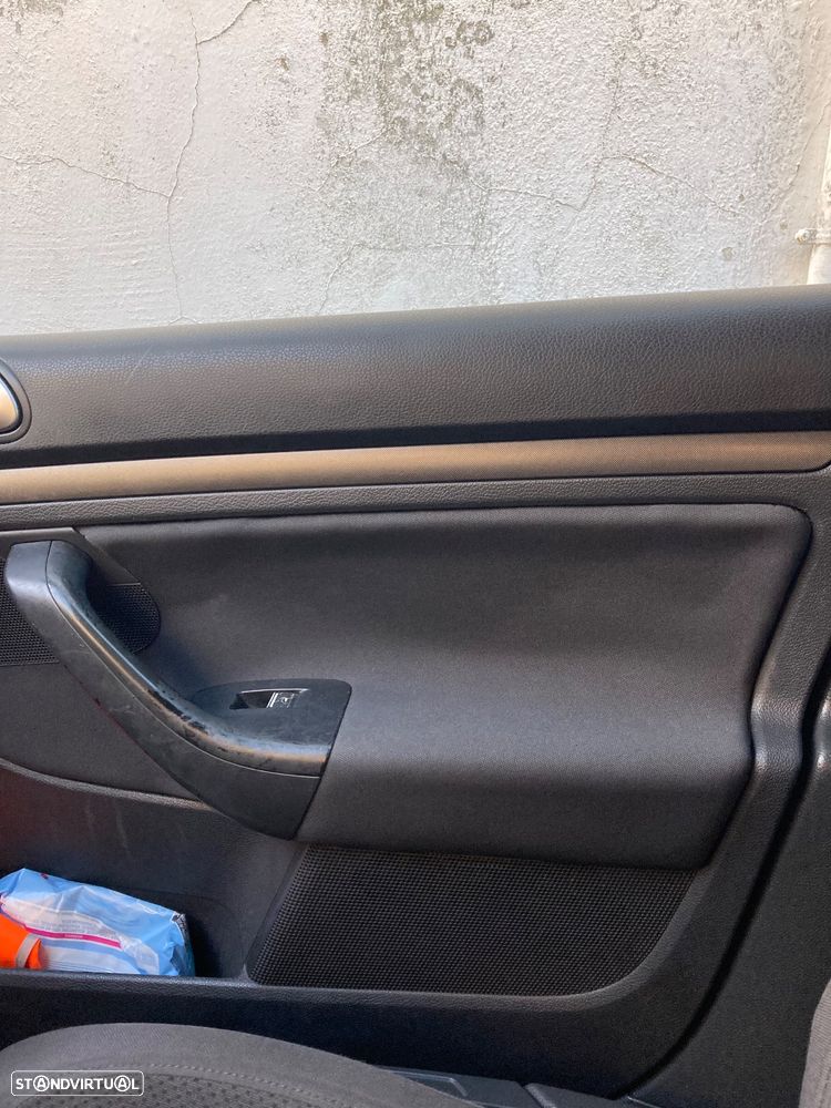 VW Golf 1.9 TDi Confortline DSG - 8