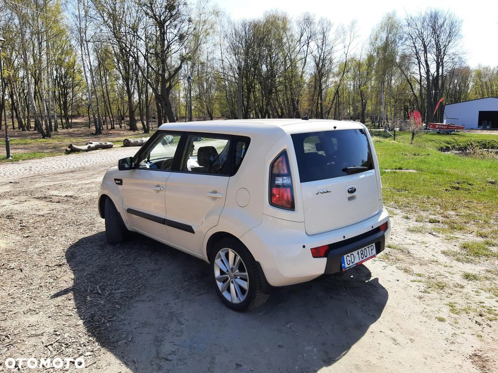 Kia Soul 1.6 CRDI L - 10