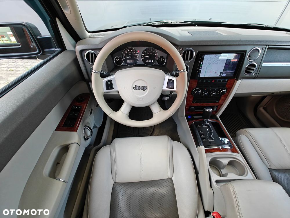 Jeep Commander 5.7 V8 Limited - 16