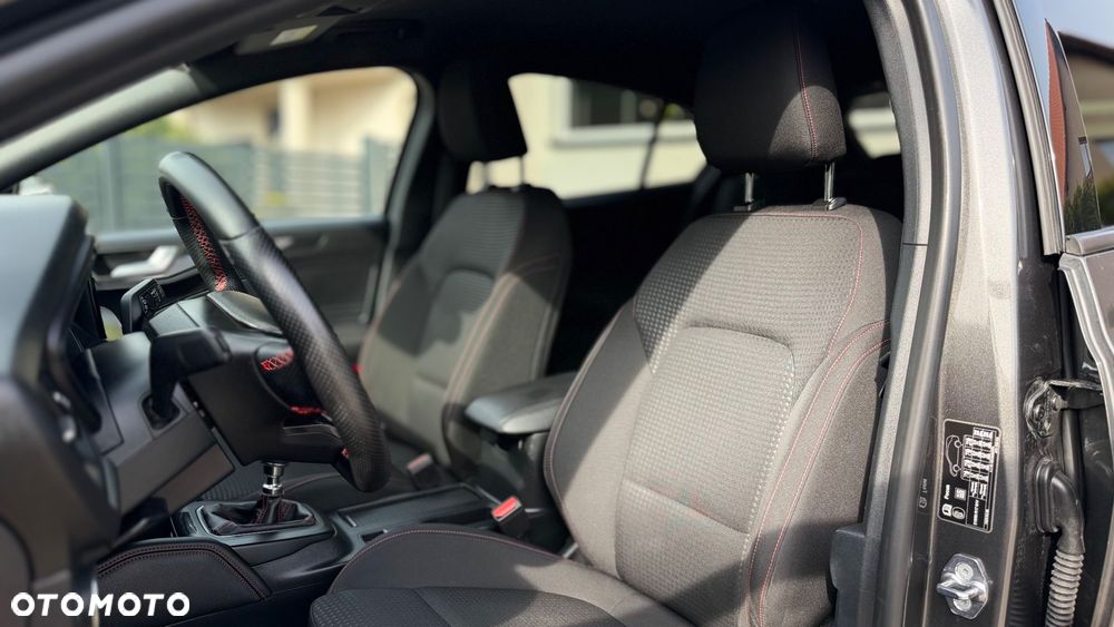 Ford Focus ver-1-0-ecoboost-mhev-st--line - 19