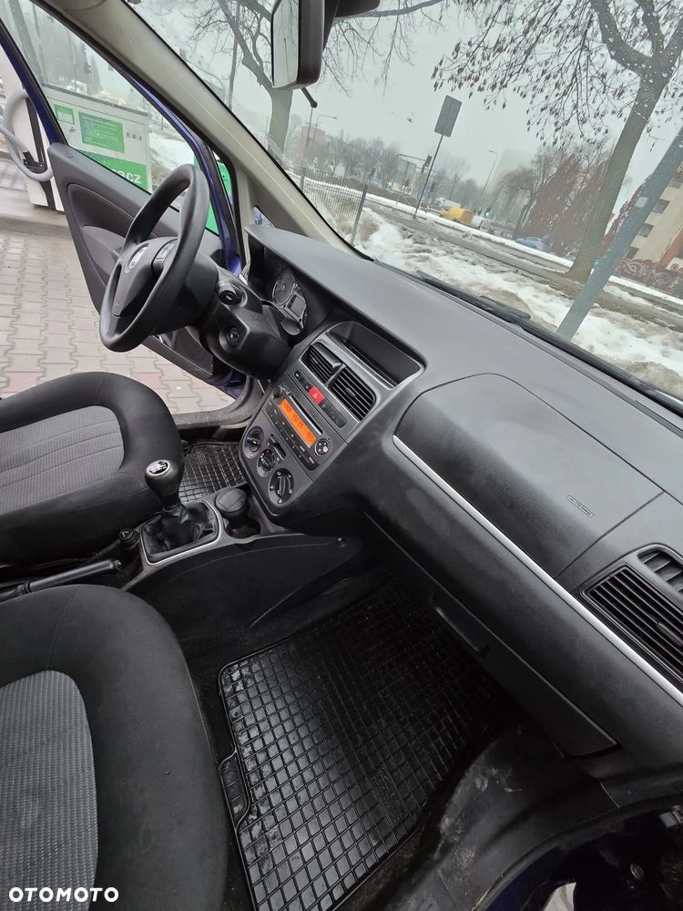 Fiat Linea 1.4 T-Jet 16V Dynamic - 4