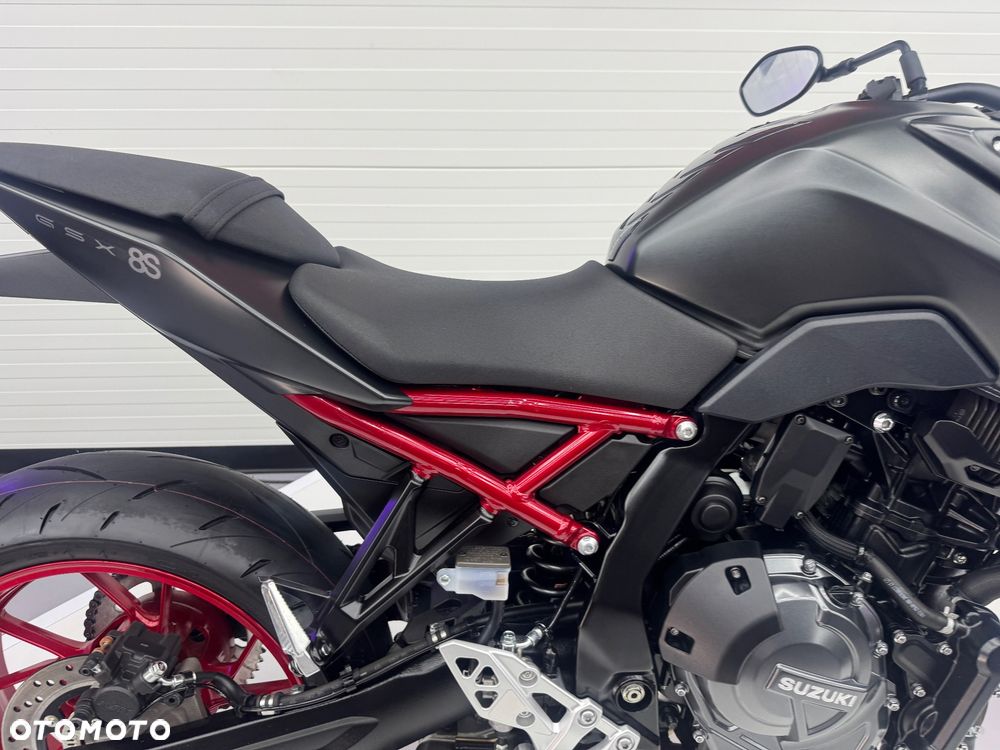 Suzuki GSX - 15