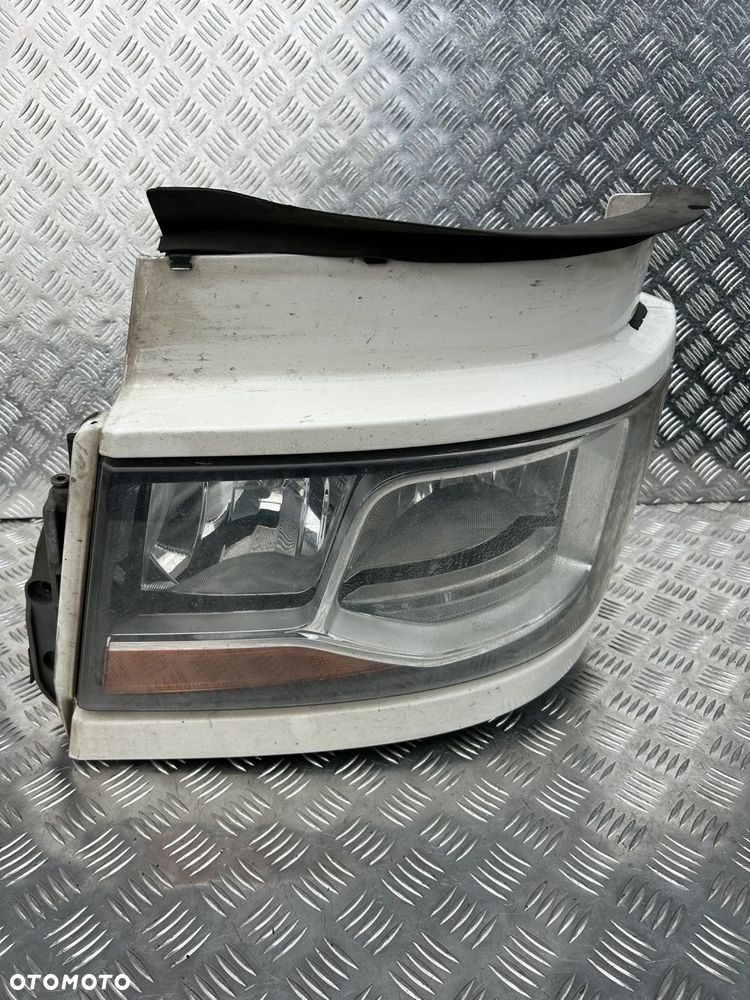 REFLEKTOR LAMPA H7 ŚWIATŁA DZIENNE LED LEWY Z RAMKĄ SCANIA NEXT GEN NTG - 1