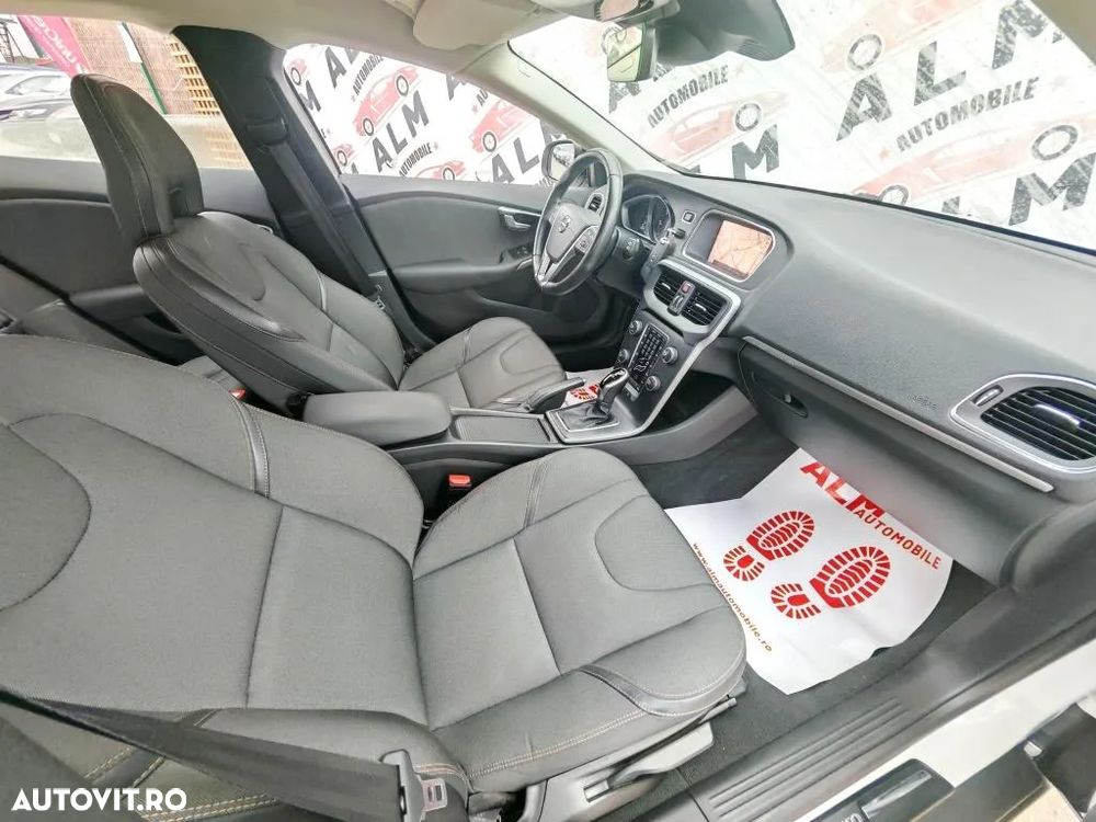 Volvo V40 Cross Country D2 Geartronic Summum - 4