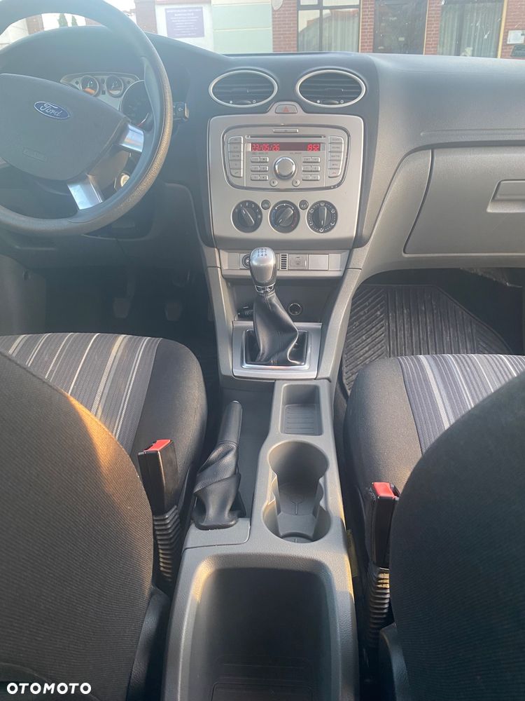Ford Focus 1.6 Amber X - 8