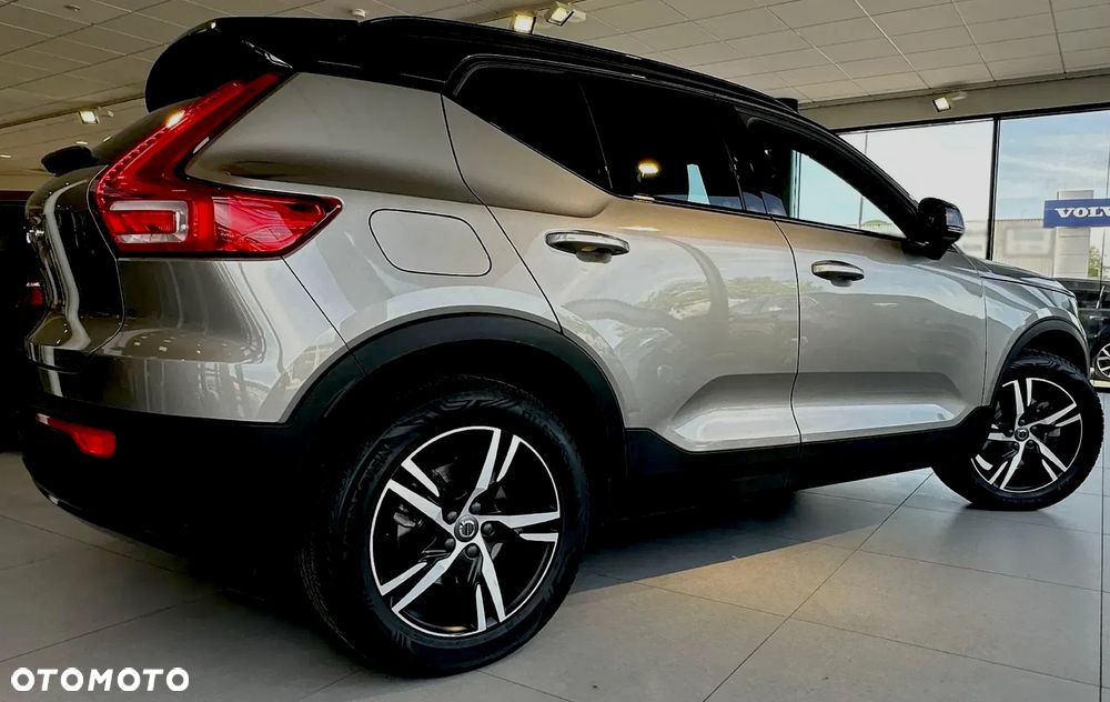 Volvo XC 40 T4 AWD Geartronic R-Design - 2