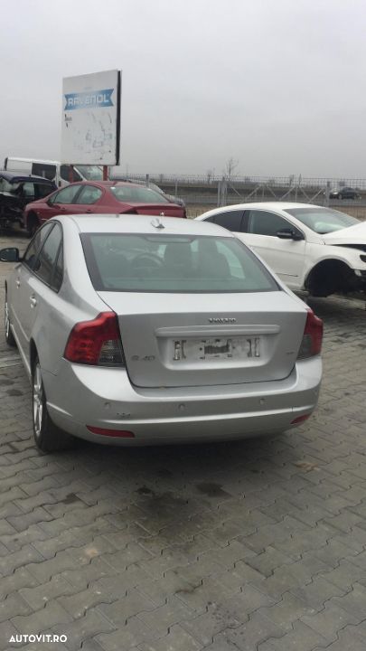 Dezmembram Volvo S40, 1.8 benzina an fabr 2008 - 1
