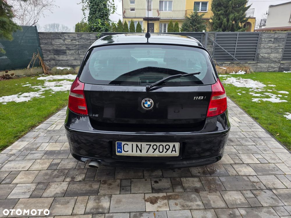 BMW Seria 1 116d DPF - 23