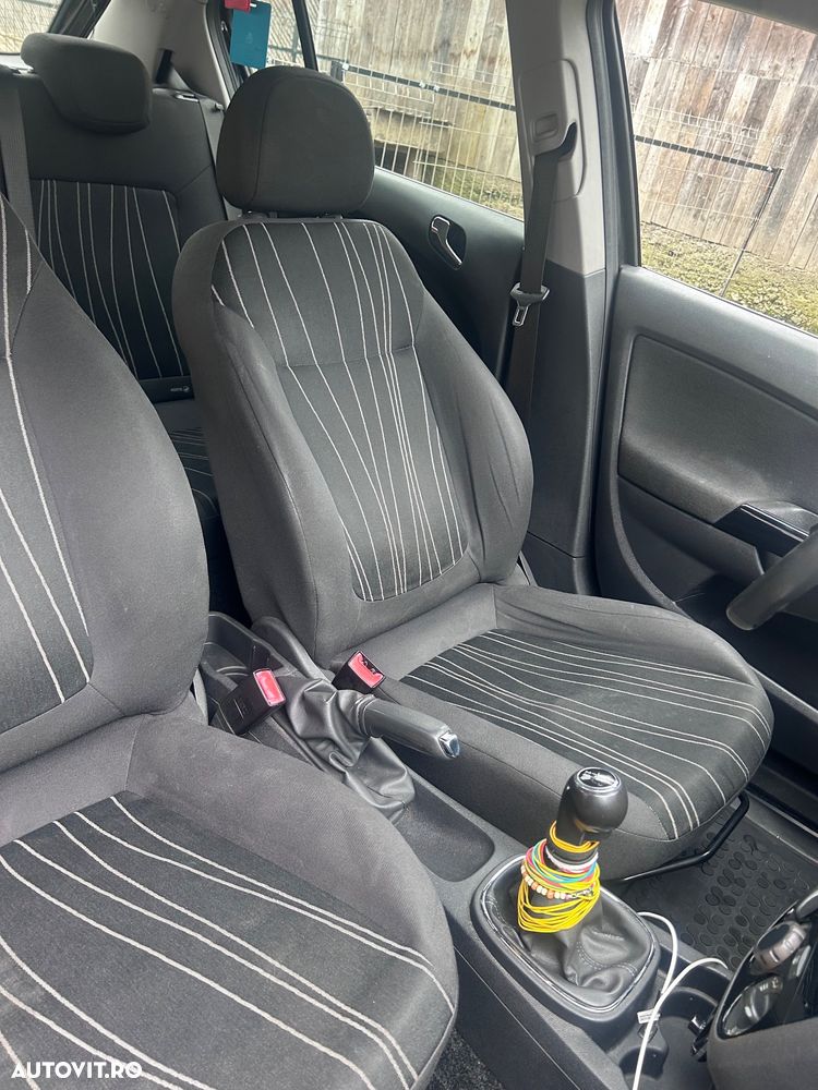 Opel Corsa 1.4 16V Active - 4