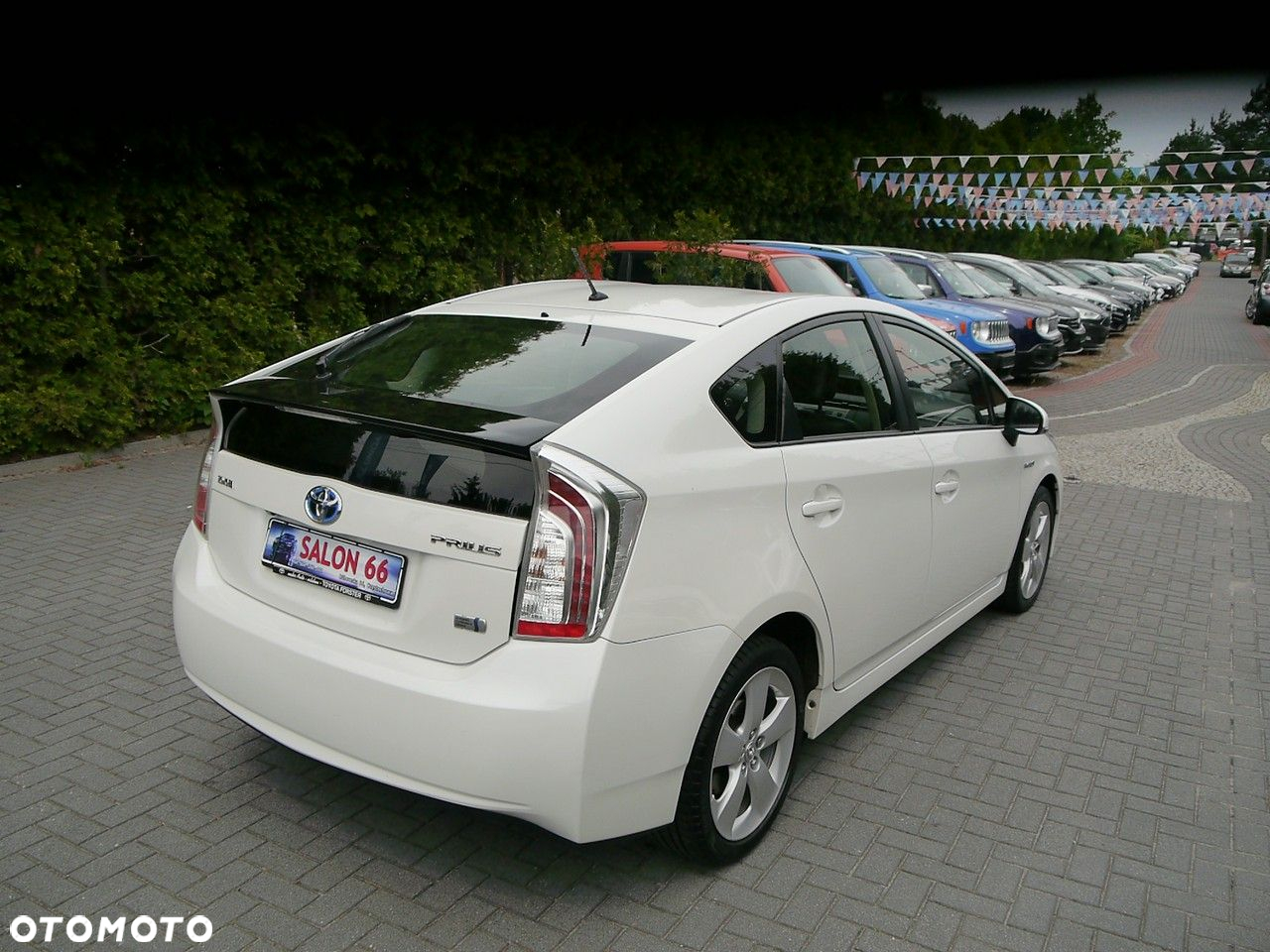 Toyota Prius (Hybrid) Comfort - 5
