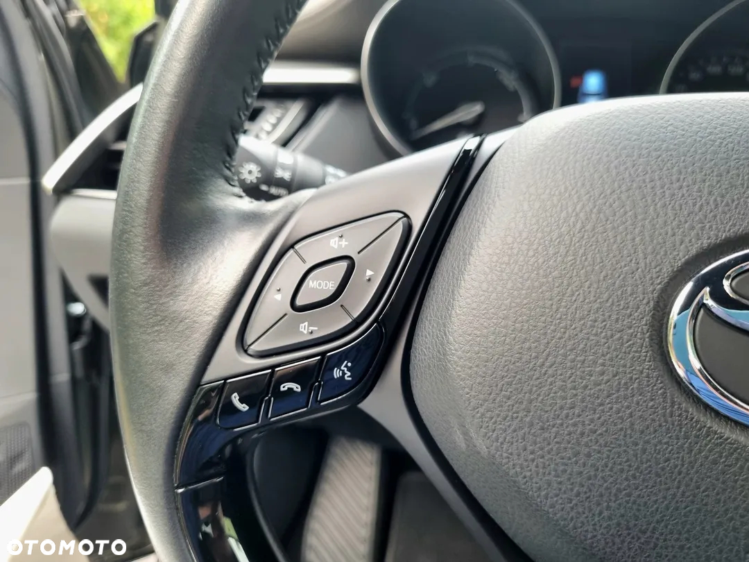 Toyota C-HR 2.0 Hybrid Executive - 31