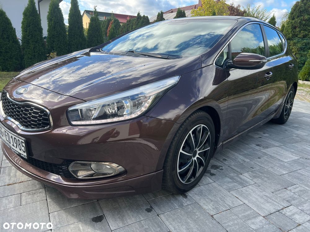 Kia Ceed 1.6 GDI ISG Dream-Team Edition - 16
