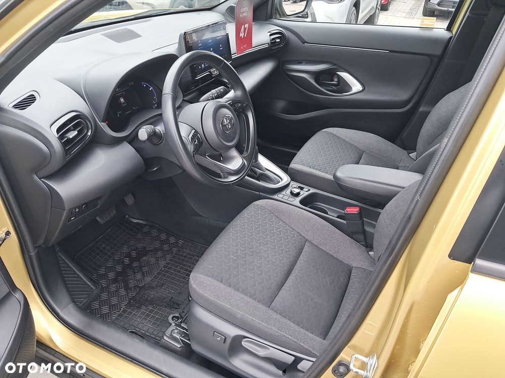 Toyota Yaris Cross Hybrid 1.5 Comfort 4x4 - 10