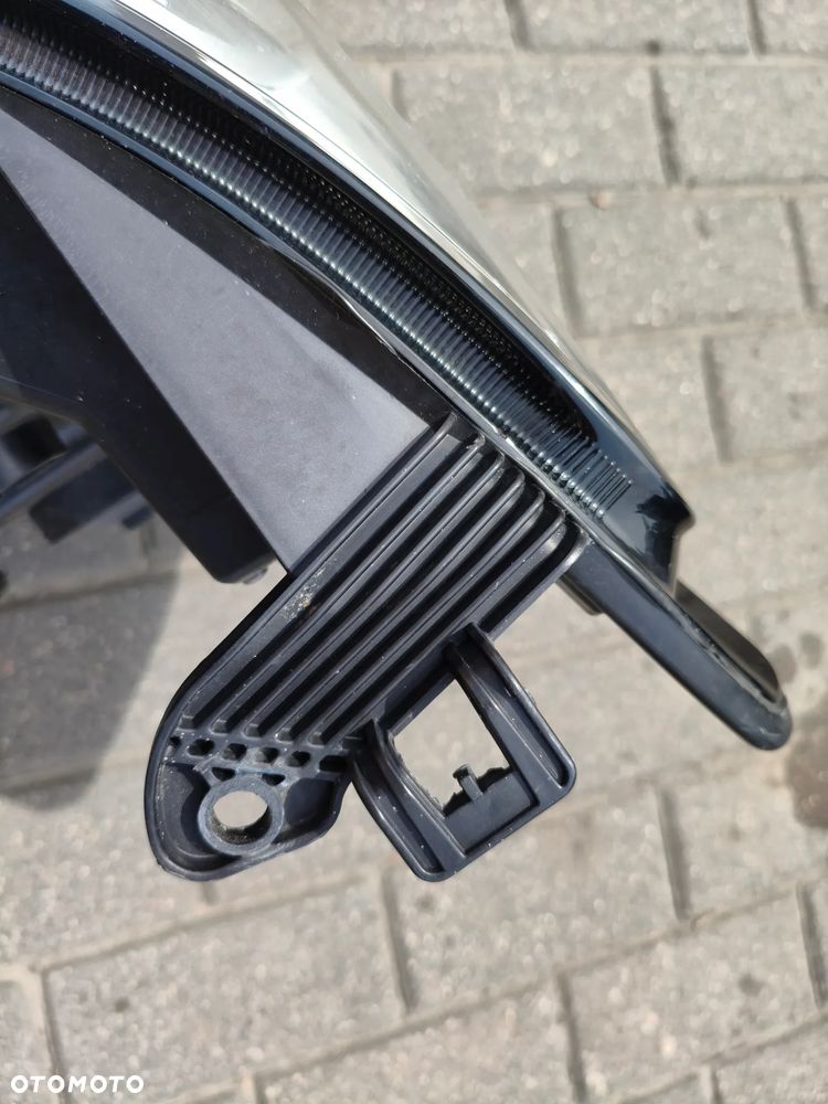 Lampy przednie Renault Master - 11