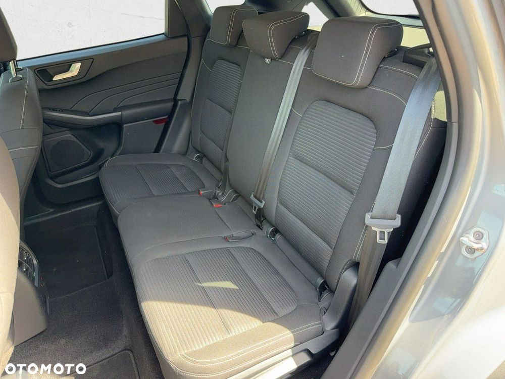 Ford Kuga - 24