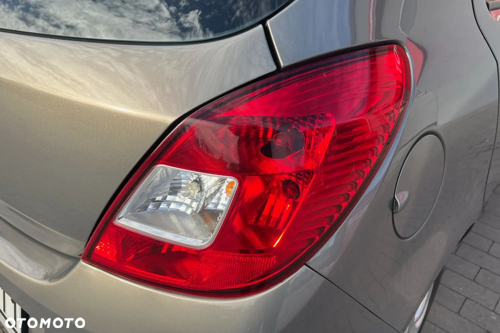 Opel Corsa 1.4 16V Active - 14