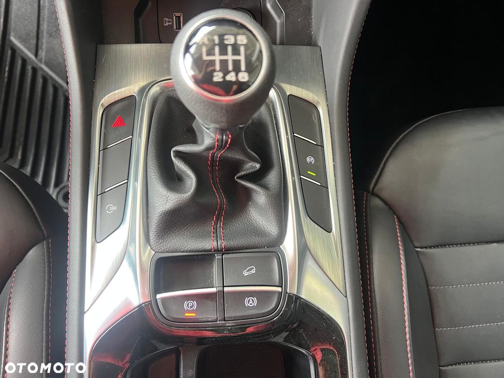 MG HS 1.5 T-GDI Exclusive - 26