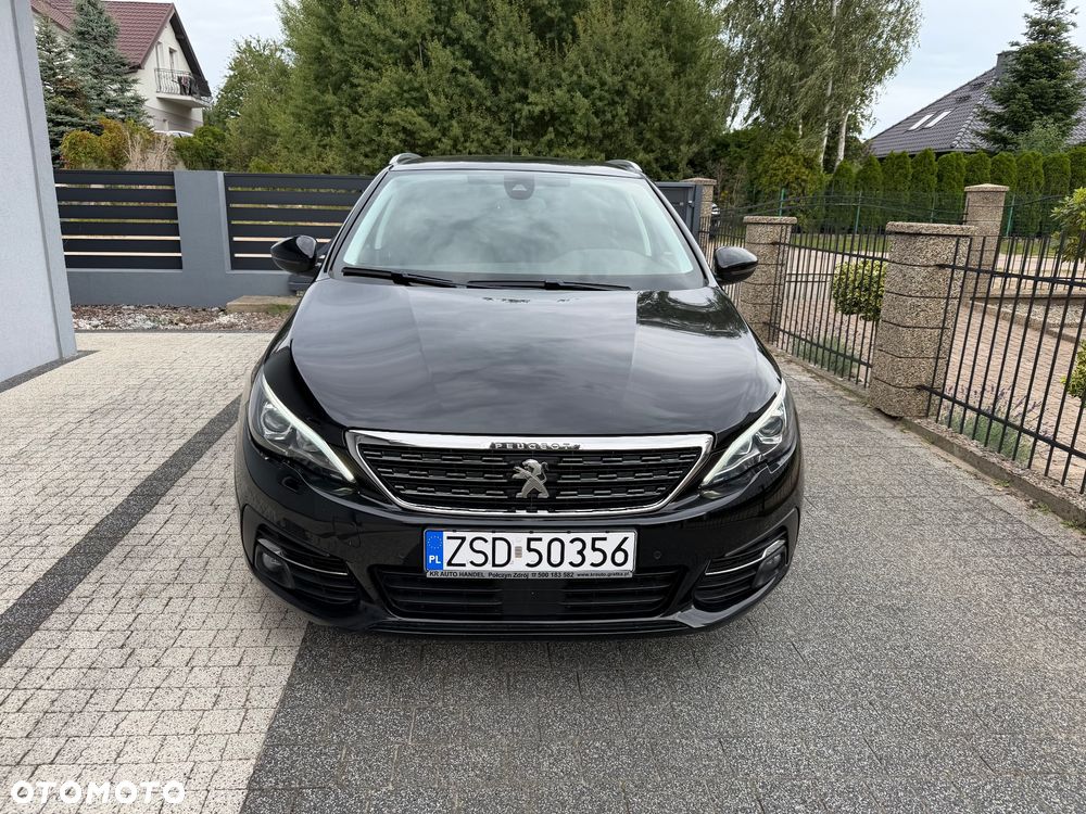 Peugeot 308 1.2 PureTech GPF Allure S&S - 32