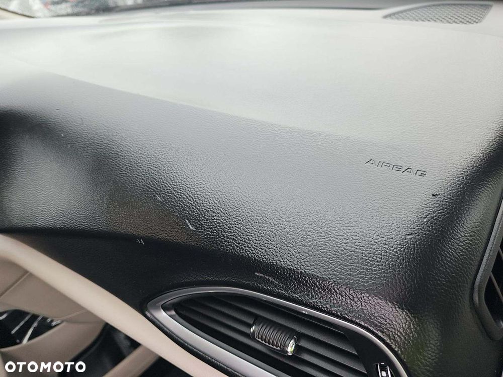 Chrysler Pacifica - 10