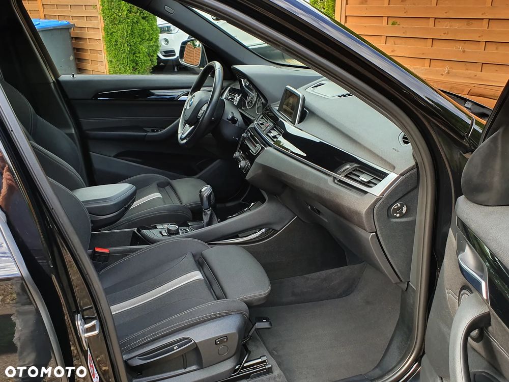 BMW X1 sDrive18d Sport Line - 14