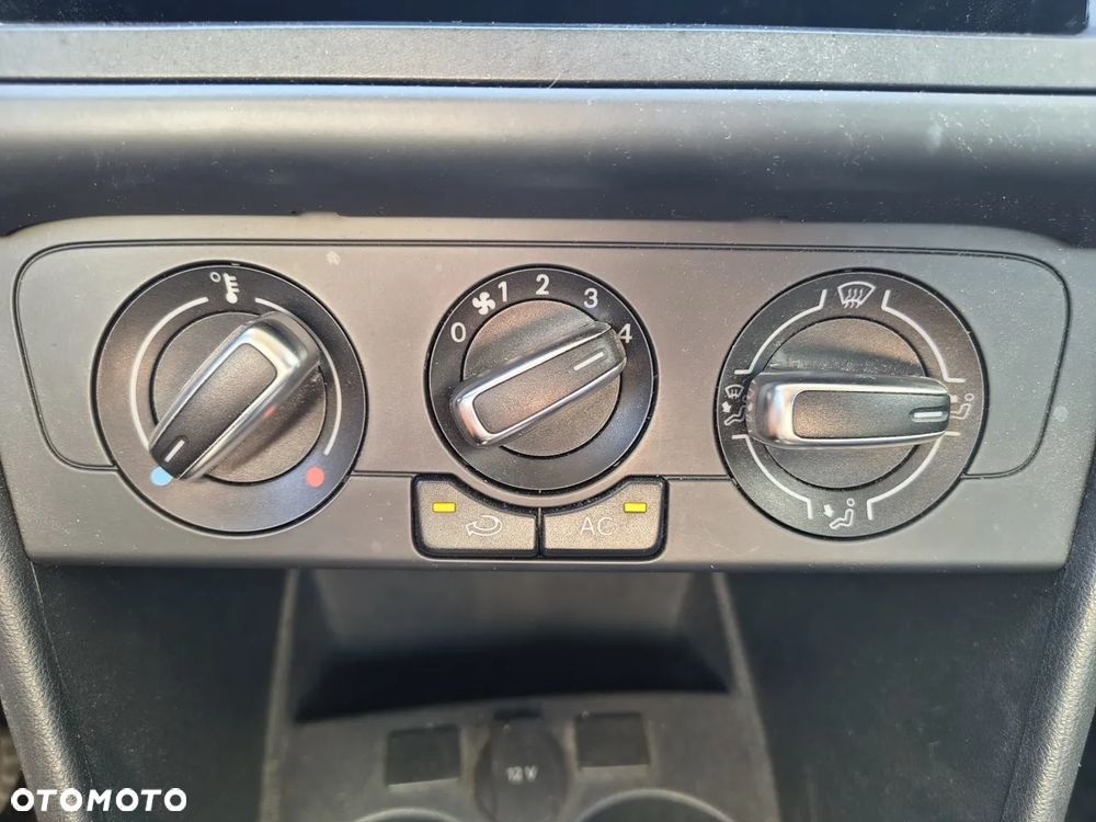 Volkswagen Polo - 14