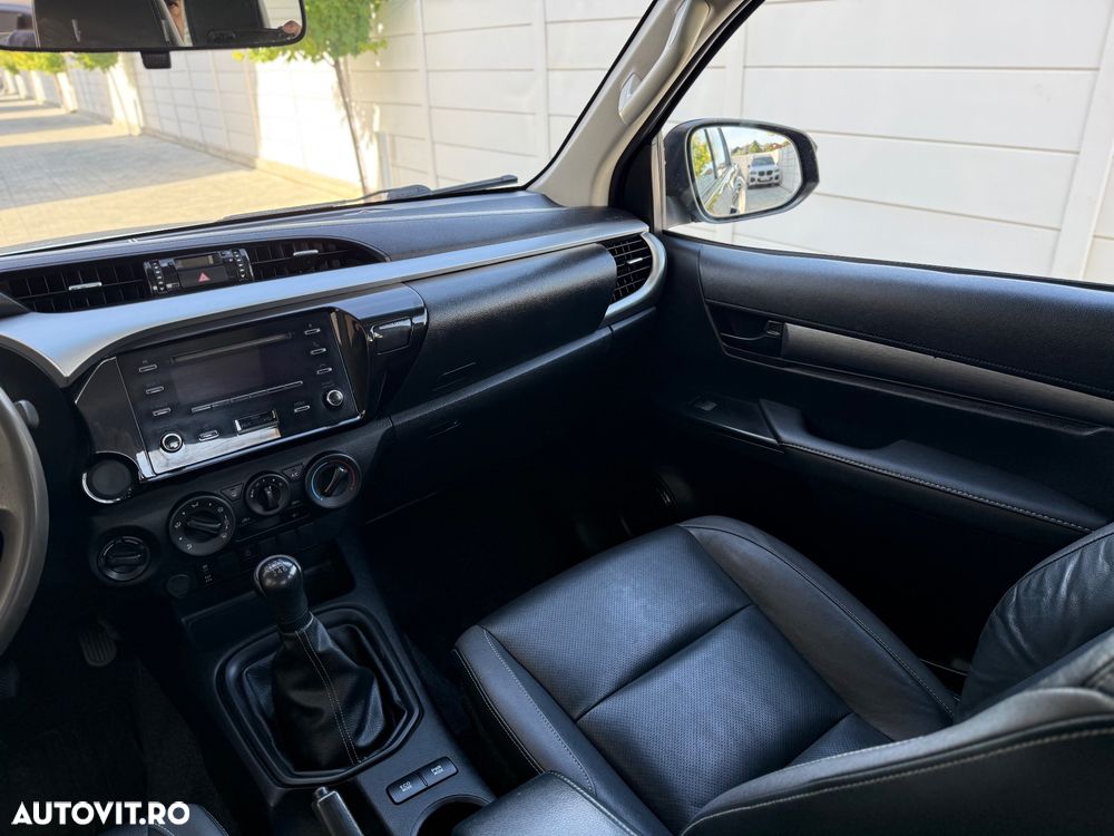 Toyota Hilux 4x4 Double Cab Comfort - 21