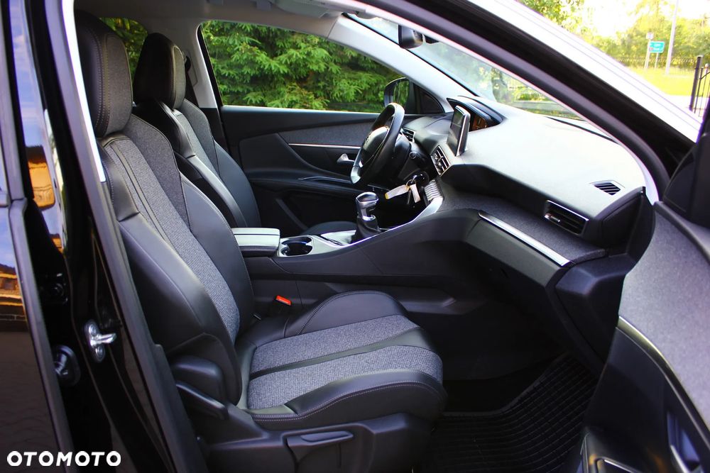 Peugeot 5008 1.5 BlueHDi Allure S&S - 39