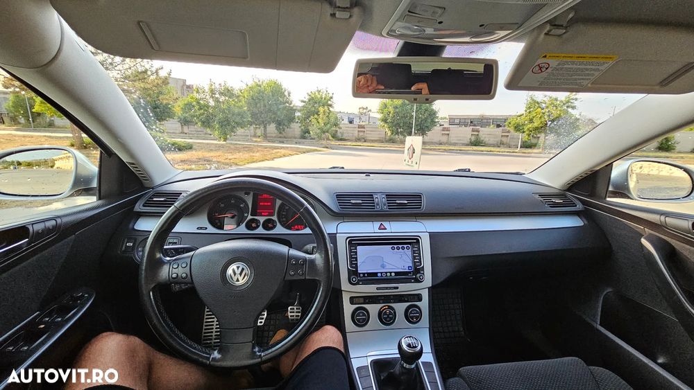 Volkswagen Passat 2.0 TDI Highline DPF 4Motion - 9