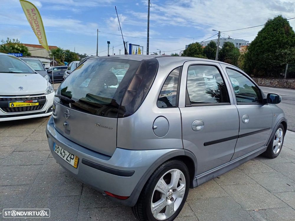 Opel Corsa 1.2 Twinport First - 3