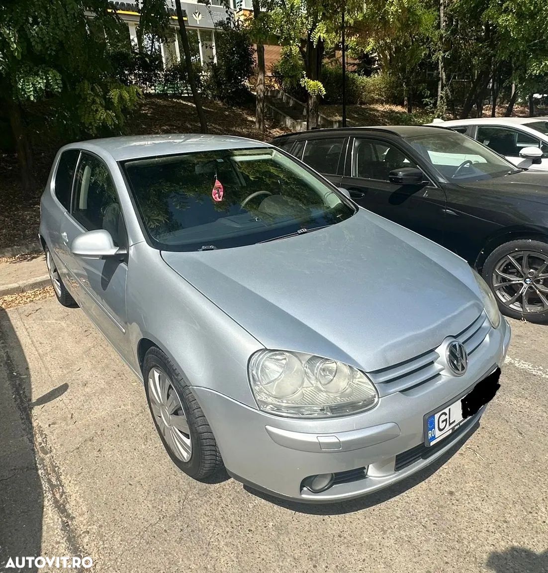 Volkswagen Golf - 1