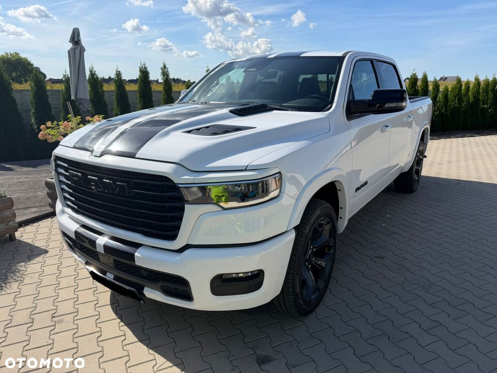 RAM 1500 Laramie Night Premium - 1