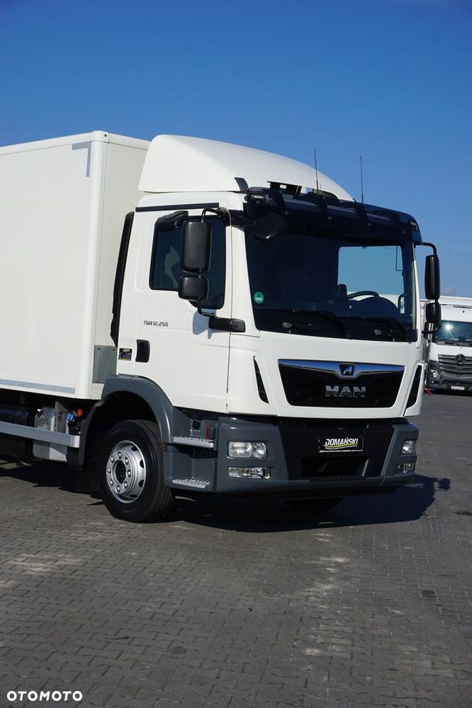 MAN TGM / 12.250 / EURO 6 / KONTENER + WINDA / 20 PALET / DŁ. 8 M - 21