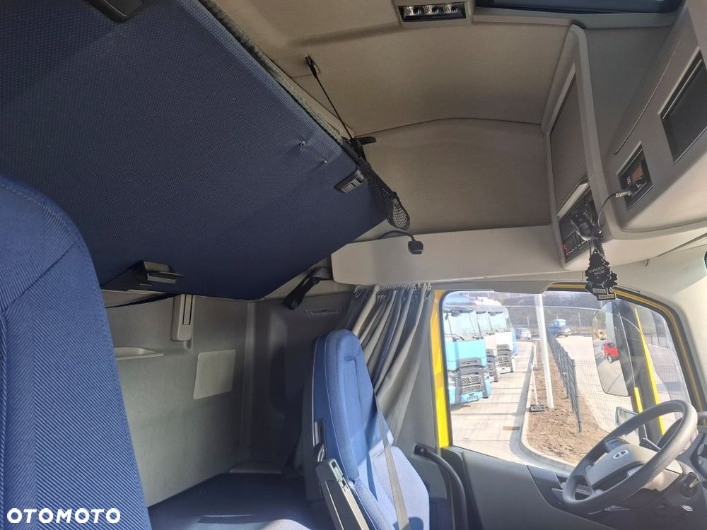 Volvo FH 460KM TC ADR - 11