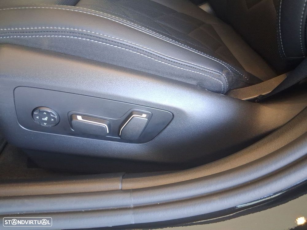 BMW 530 e Pack Desportivo M — fotografia 13